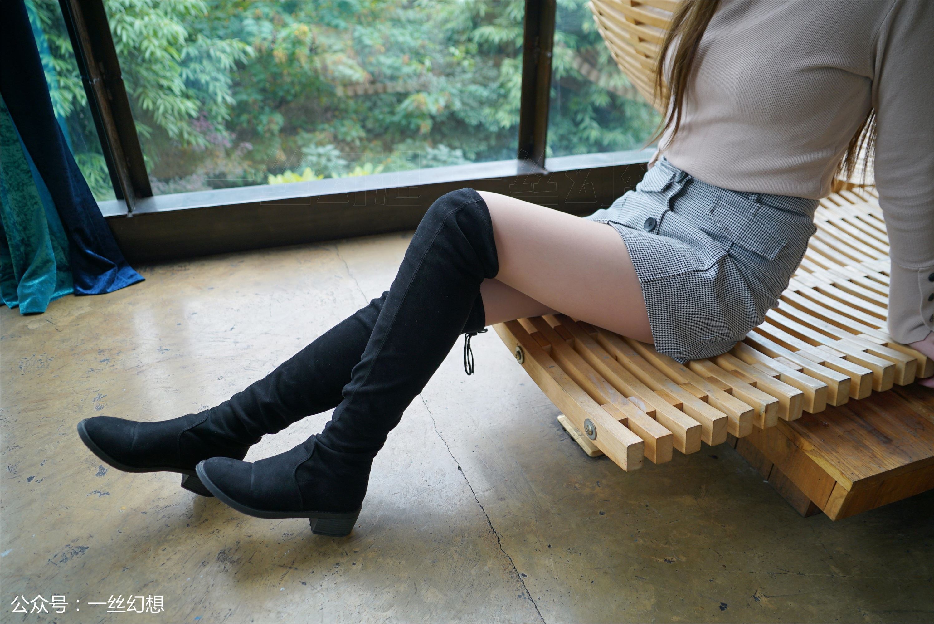 高丝女子图鉴 袜小喵×一丝幻想 NZ035 ViVi